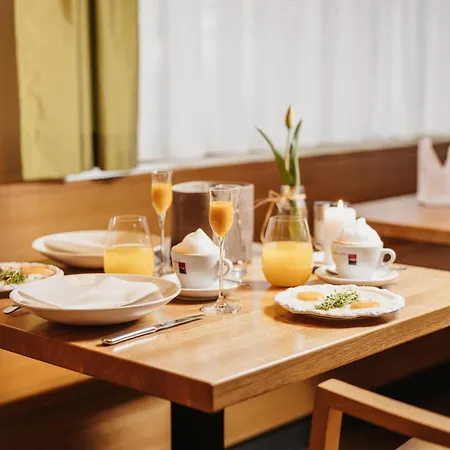 Hotel Wirtshaus Troicher - Genusspension Steirerland 3*