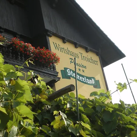 Wirtshaus Restaurant Steirerland 호텔 무레크