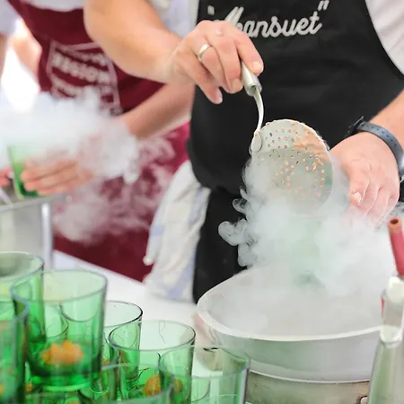 מלון Wirtshaus Restaurant Steirerland מורק