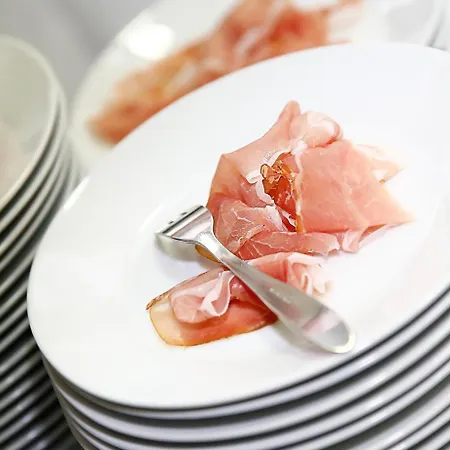 Wirtshaus Restaurant Steirerland 3* Мурэкк