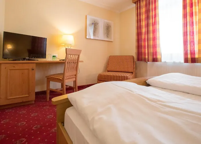 酒店 Wirtshaus Restaurant Steirerland 3*